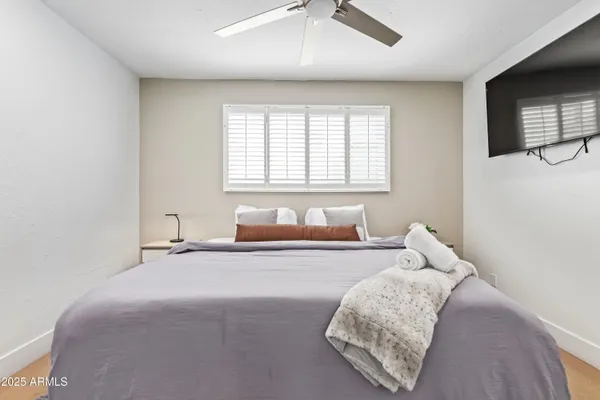 $5,500 | 2629 South Country Club Way, Tempe, AZ 85282