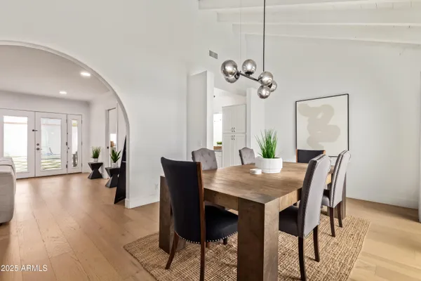 $5,500 | 2629 South Country Club Way, Tempe, AZ 85282