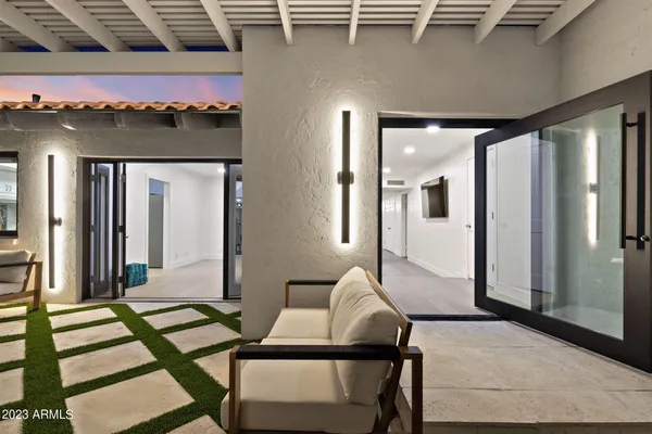 $5,500 | 2629 South Country Club Way, Tempe, AZ 85282