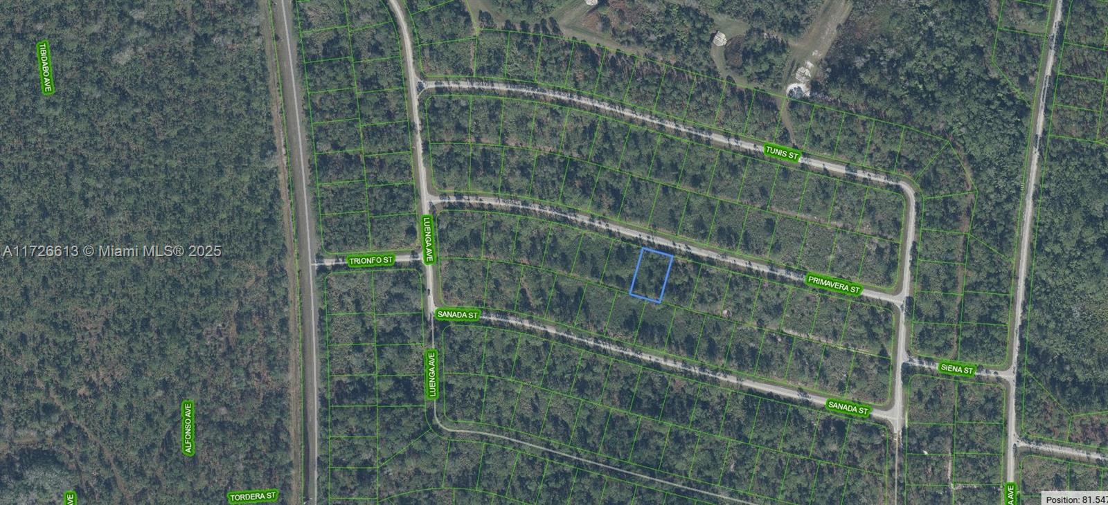 8637 Primavera Street Sebring, FL 33872 - Photo 3 of 27 a view of a bathroom