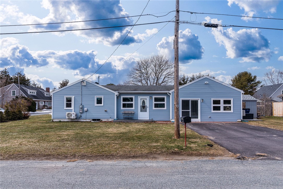 121 Tupelo Road South Kingstown, RI 02879 - Photo 2 of 33 Gallery Image 2