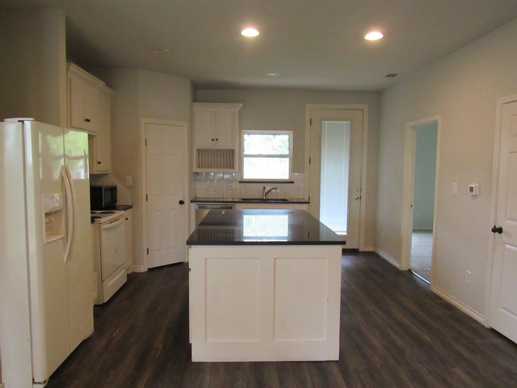 3525 North 24th Street Waco, TX 76708 - Photo 3 of 10