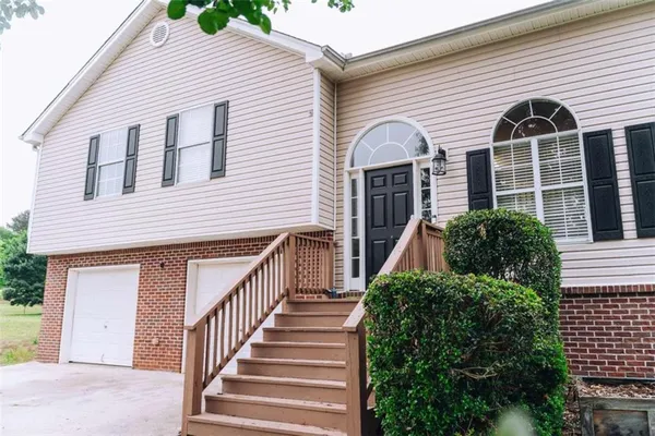 $355,000 | 540 Mackinaw Drive, Bethlehem, GA 30620