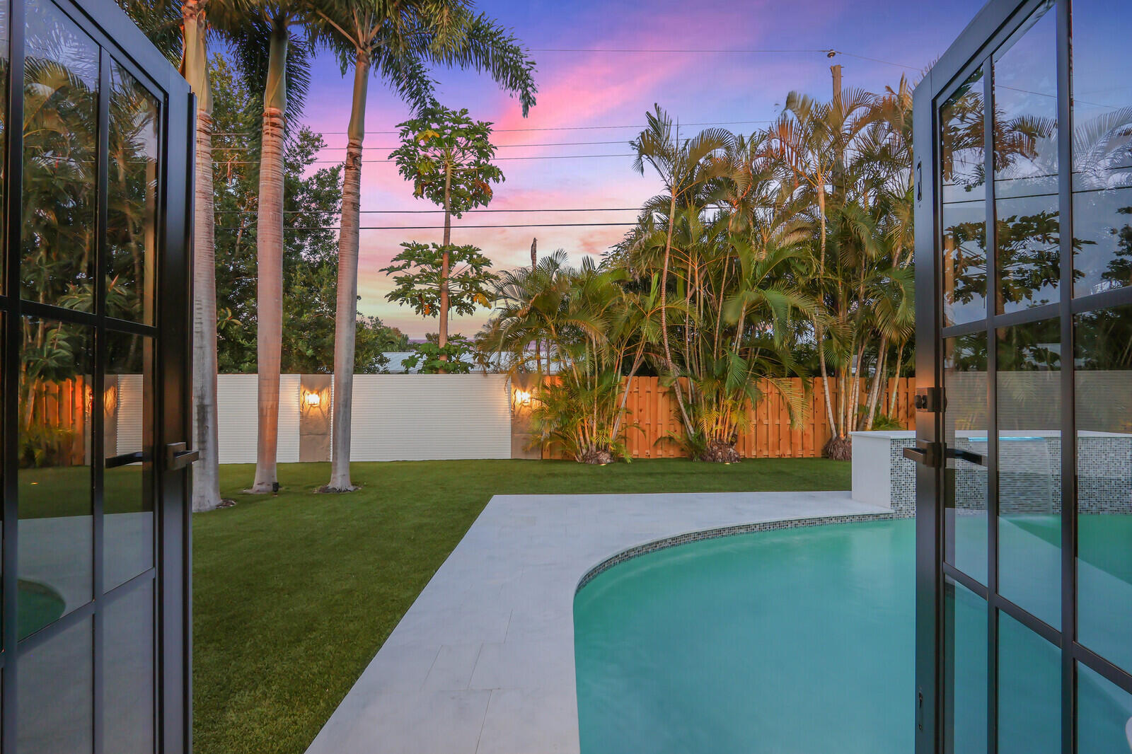 391 West Riverside Drive Tequesta, FL 33469 - Photo 3 of 52 03_Twilight_3_mls