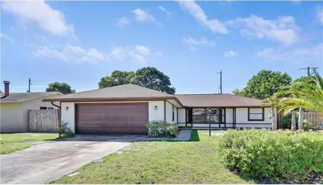 $2,600 | 1237 Wynnedale Road, Unit 1237, West Palm Beach, FL 33417