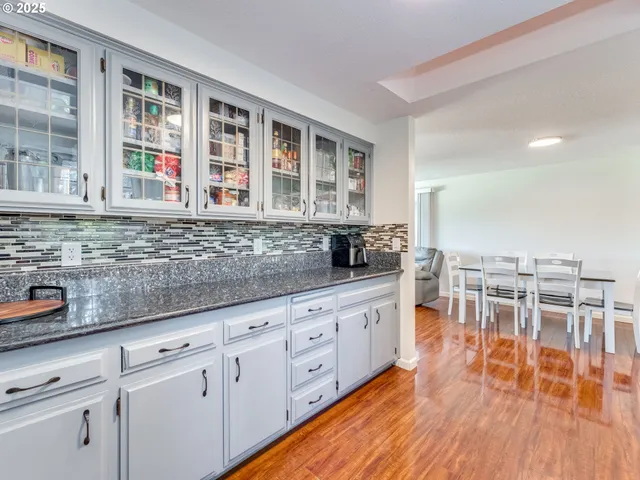 $739,000 | 20470 Southeast Cherry Blossom Lane, Amity, OR 97101