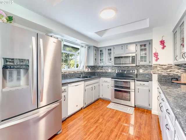 $739,000 | 20470 Southeast Cherry Blossom Lane, Amity, OR 97101