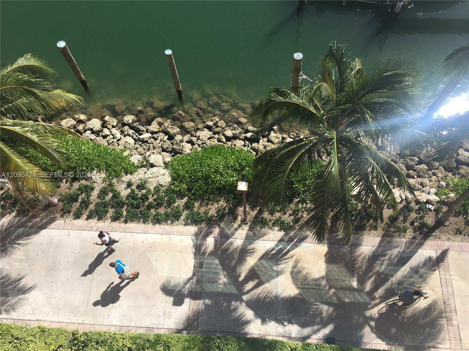 90 Alton Road, Unit 2711 Miami Beach, FL 33139 - Photo 11 of 11 Walkway and Bike Path to South Point Park and Restaurants.