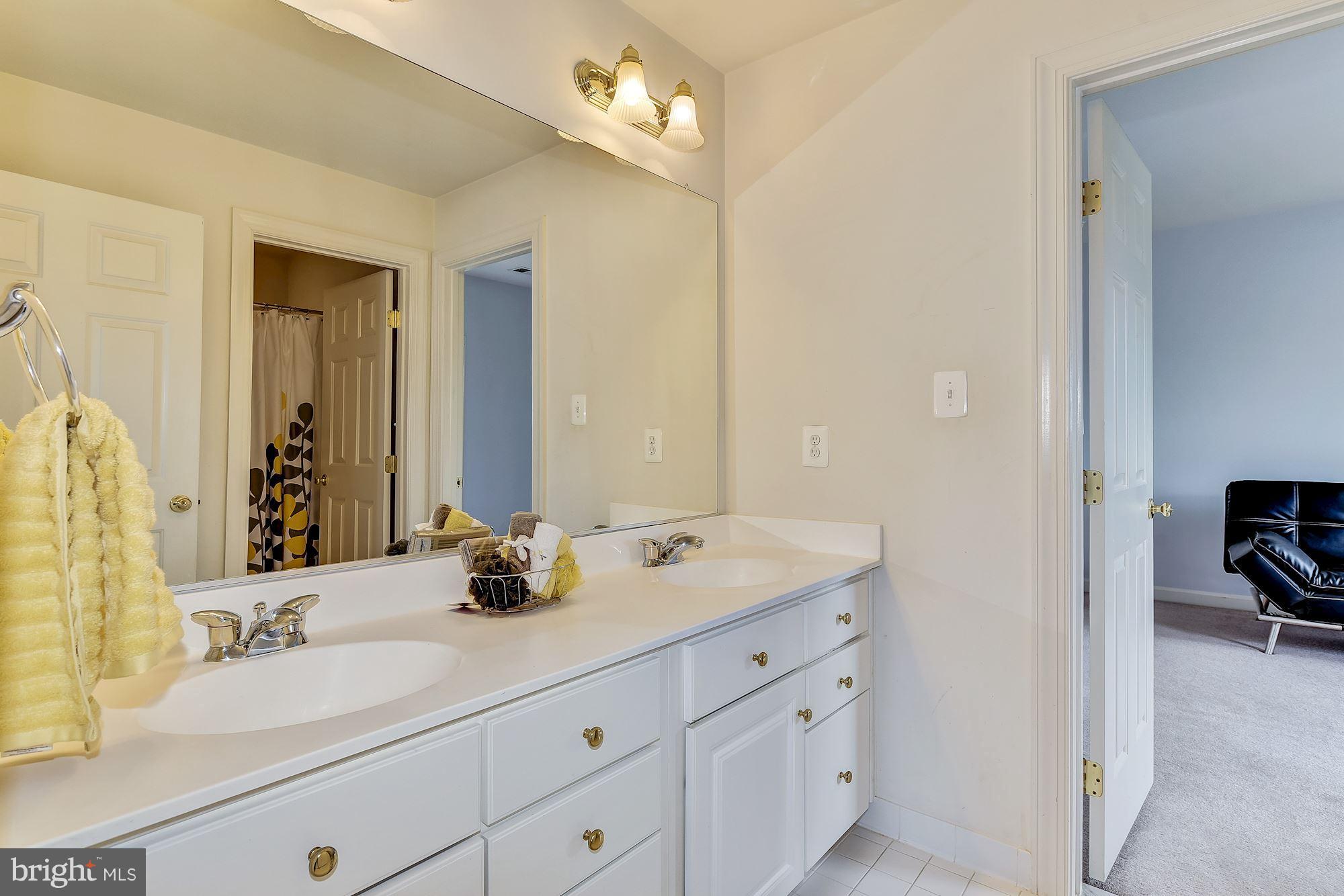 14404 Bubbling Spring Road Boyds, MD 20841 - Photo 19 of 30 Dual Entry Bath