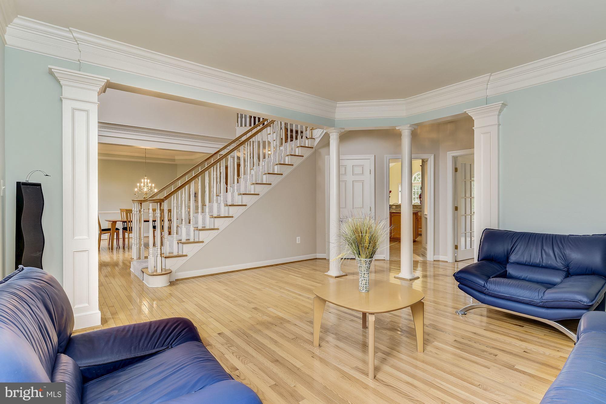 14404 Bubbling Spring Road Boyds, MD 20841 - Photo 4 of 30 Living Room