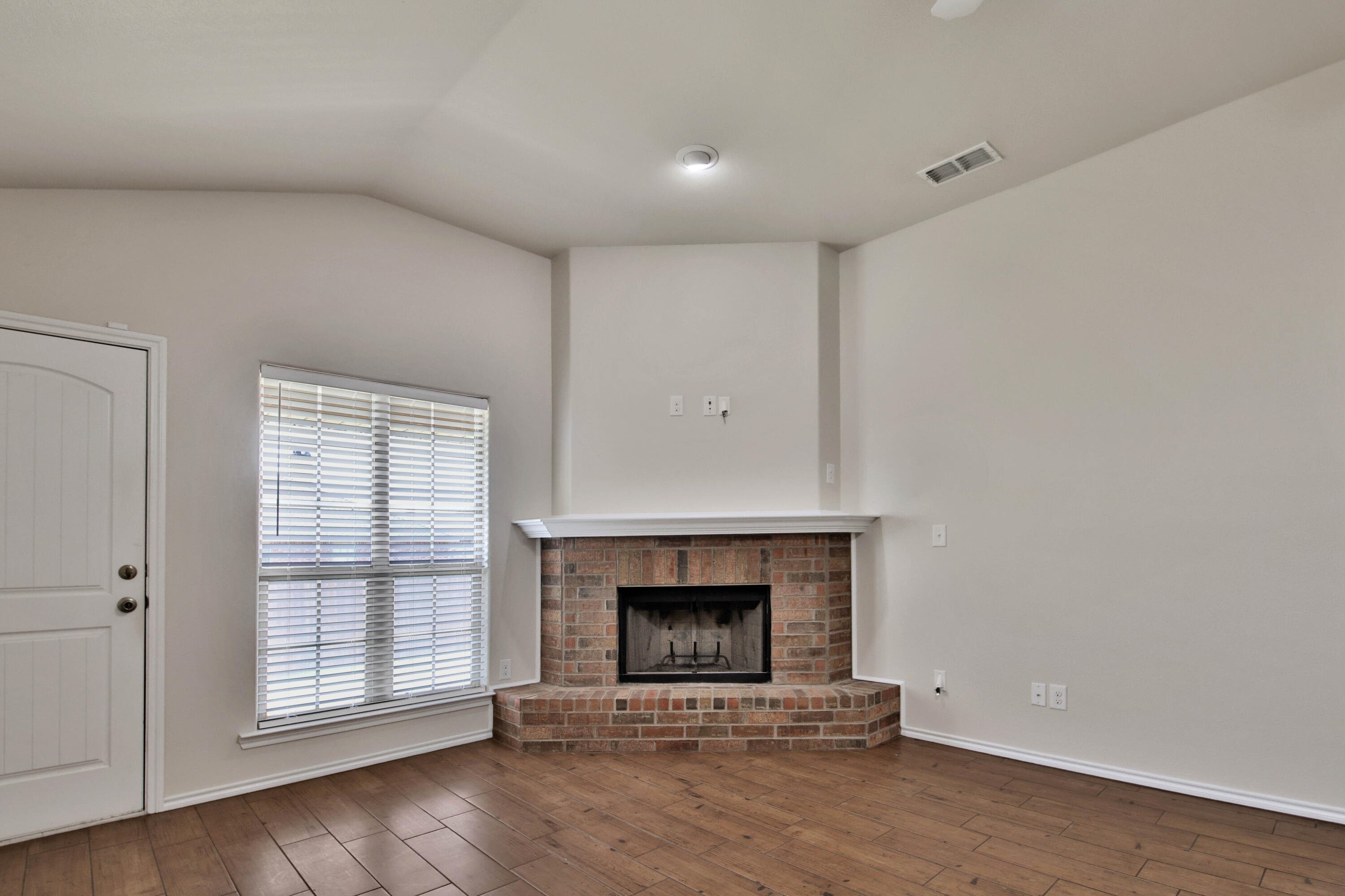 6923 96th Street Lubbock, TX 79424 - Photo 17 of 38 IMG_9501