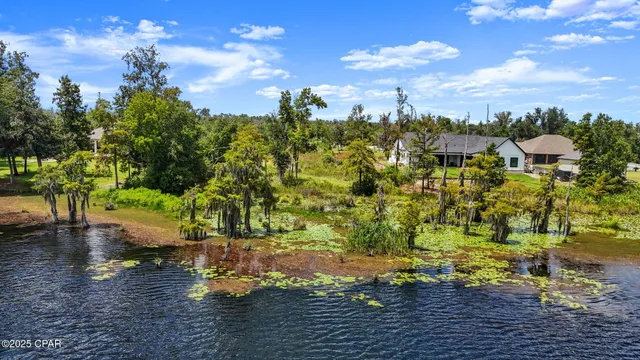 $189,000 | 9704 Summer Creek Drive, Southport, FL 32409