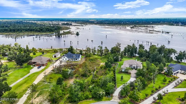 $189,000 | 9704 Summer Creek Drive, Southport, FL 32409