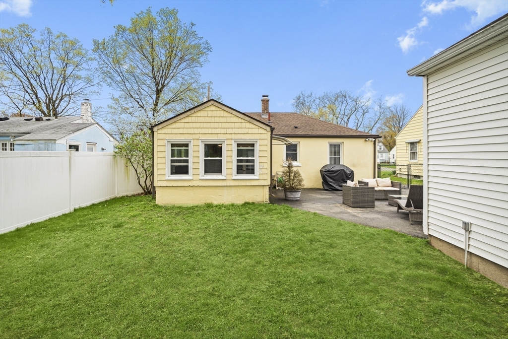 75 Garland Street Springfield, MA 01118 - Photo 26 of 40 Gallery Image 26