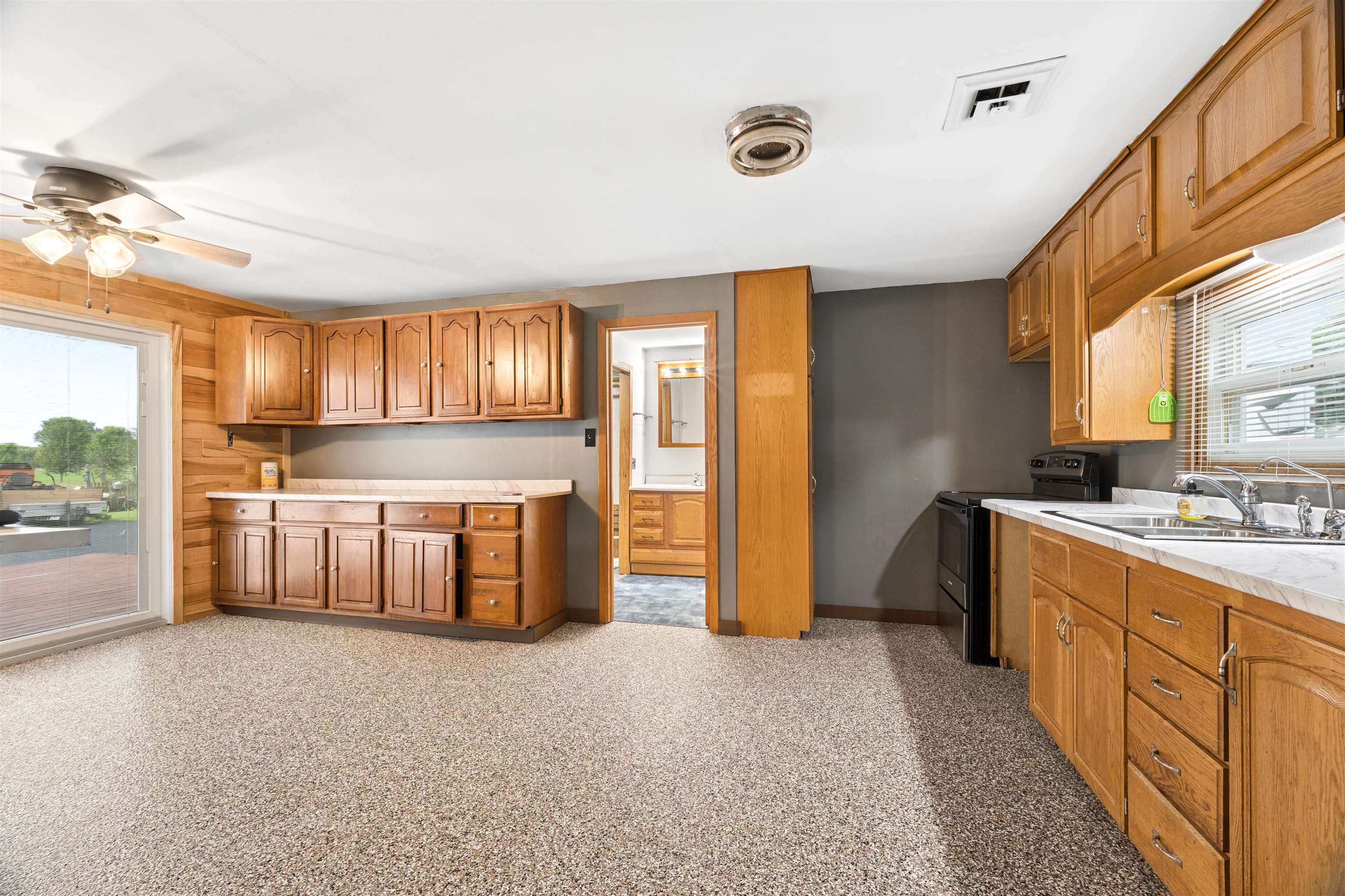 4533 Grandview Road Larsen, WI 54947 - Photo 6 of 32