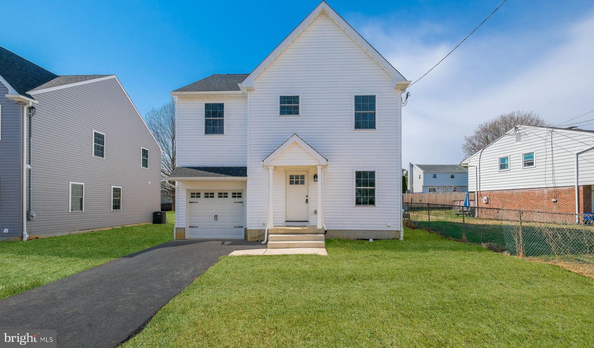 108 Patterson Road Aston, PA 19014 - Photo 2 of 39 One car garage and off street parking
