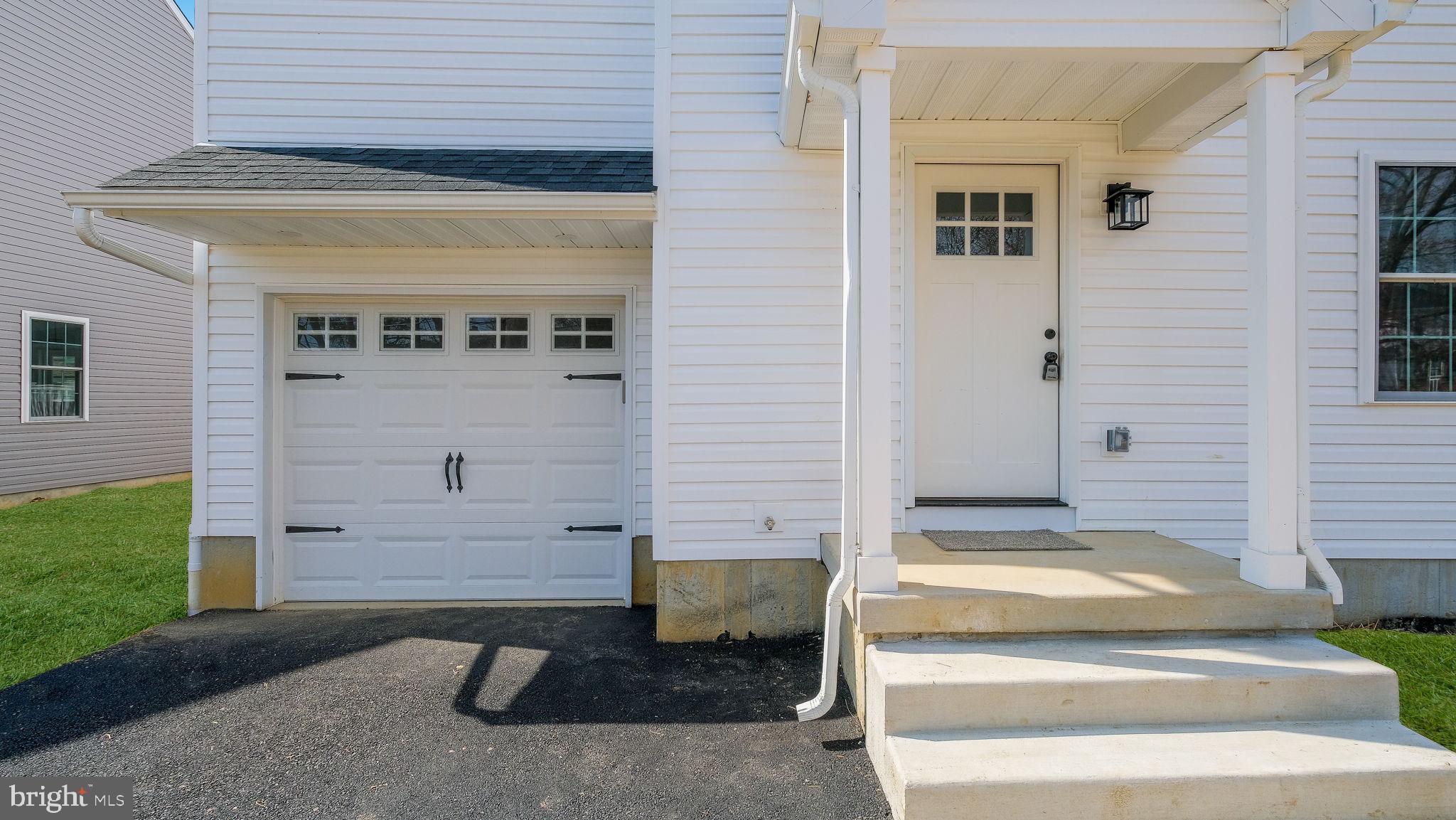 108 Patterson Road Aston, PA 19014 - Photo 3 of 39 Covered front stoop
