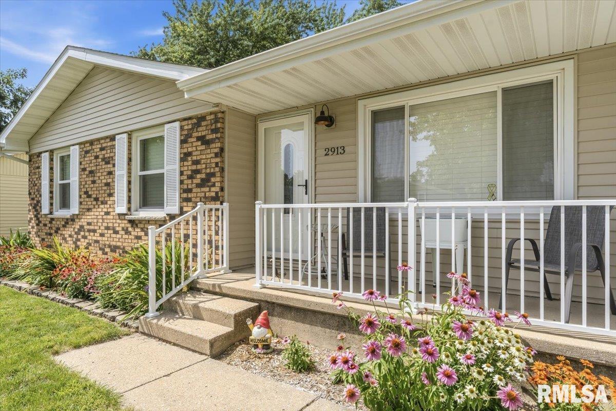 2913 Selkirk Road Springfield, IL 62702 - Photo 4 of 40