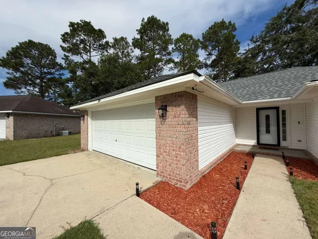 $1,950 | 309 North Belmont Court, Hinesville, GA 31313