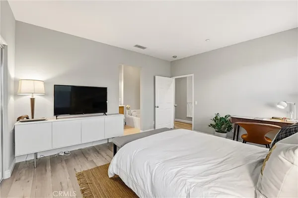 $1,150,000 | 143 Lockford, Irvine, CA 92602