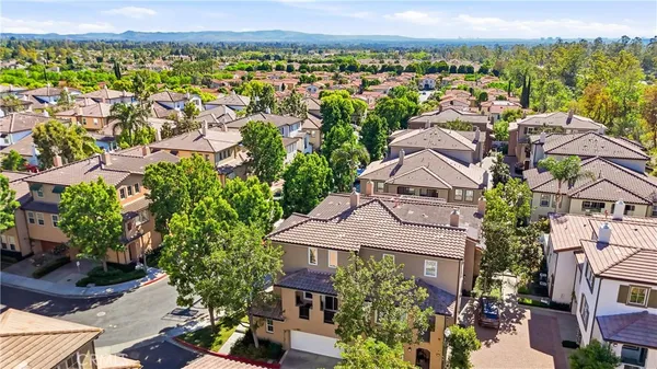 $1,150,000 | 143 Lockford, Irvine, CA 92602