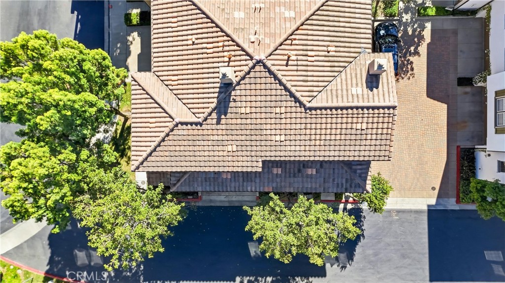 143 Lockford Irvine, CA 92602 - Photo 35 of 43 a front view of a house with a yard