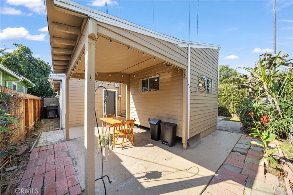 752 North Toledo Walk Long Beach, CA 90813 - Photo 20 of 32 a view of a balcony with chairs and a potted plant