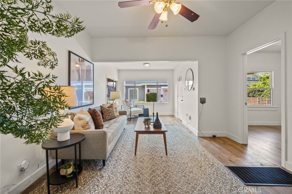 752 North Toledo Walk Long Beach, CA 90813 - Photo 4 of 32 a living room with furniture and a rug