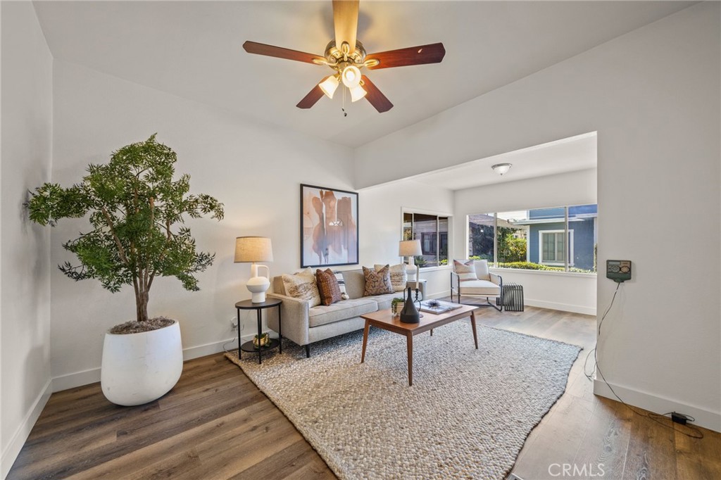 752 North Toledo Walk Long Beach, CA 90813 - Photo 5 of 32 a living room with furniture and a potted plant