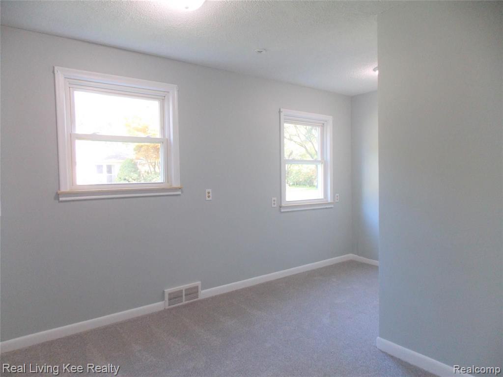1857 Dawes Avenue Rochester Hills, MI 48307 - Photo 18 of 27