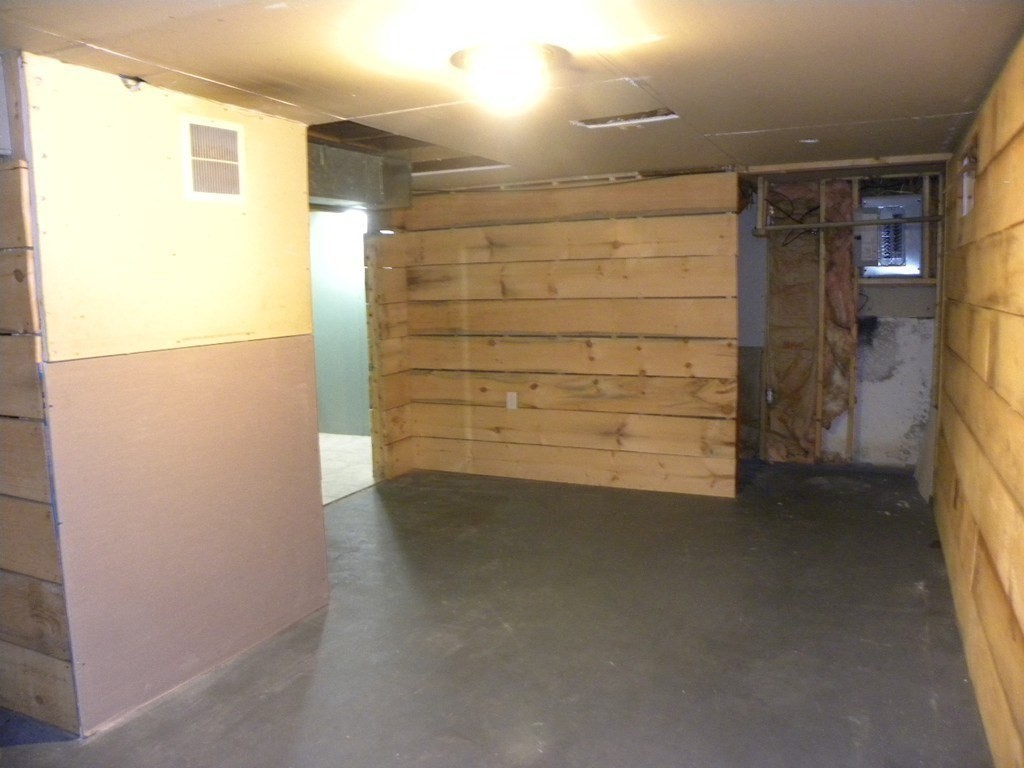 138 Old Worcester Road Charlton, MA 01507 - Photo 9 of 33 a view of walk in closet with clothes