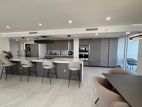 $8,750 | 19707 Turnberry Way, Unit 23J, Aventura, FL 33180