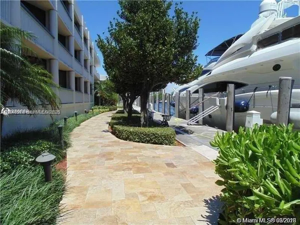 $8,750 | 19707 Turnberry Way, Unit 23J, Aventura, FL 33180