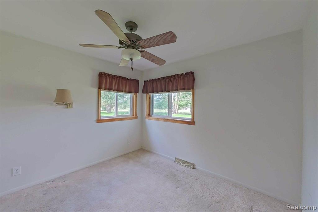 12463 Odell Road Linden, MI 48451 - Photo 17 of 43