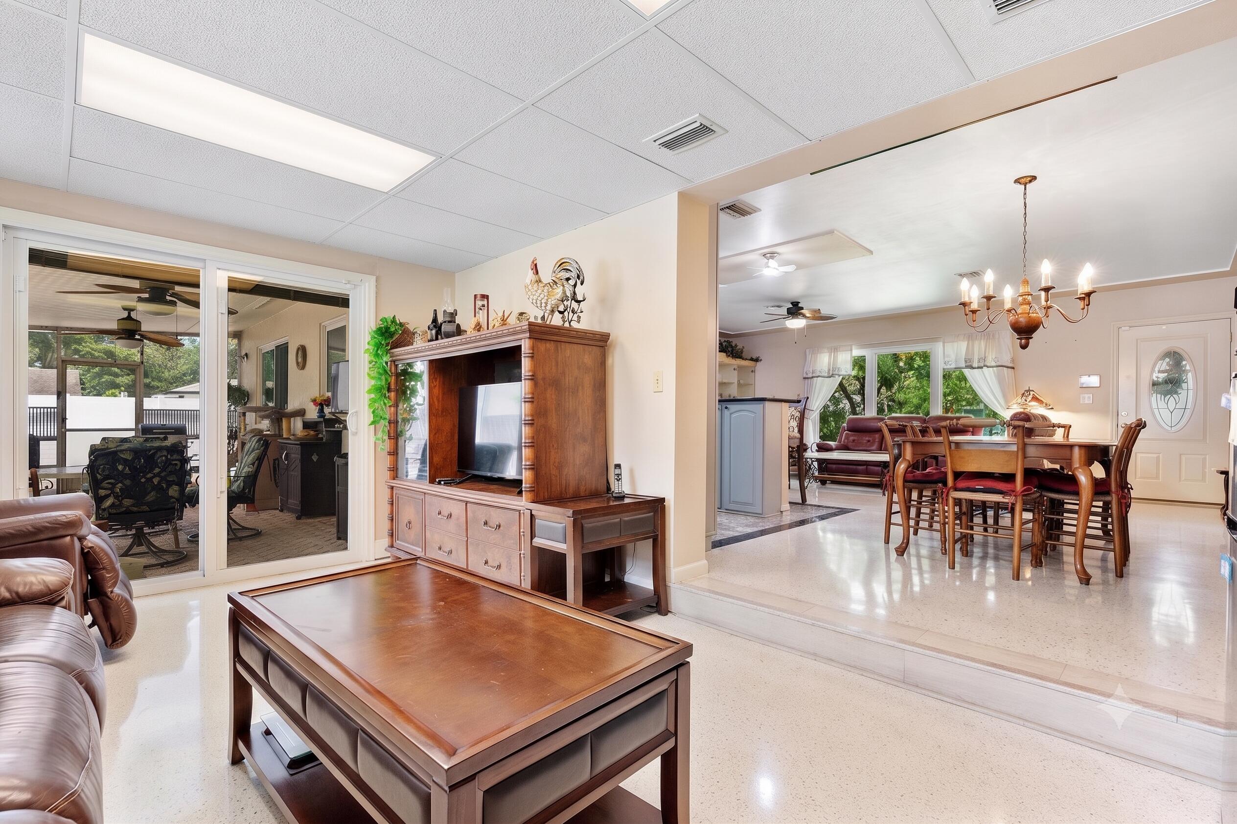 660 Azalea Court Plantation, FL 33317 - Photo 12 of 32 Gemini_Generated_Image_pgfh62pgfh62pgfh