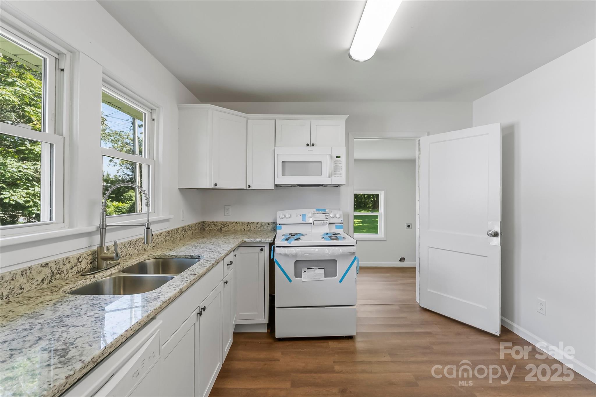 107 Rhyne Street Morganton, NC 28655 - Photo 6 of 18 Gallery Image 6