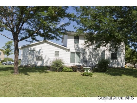 2100 Checkerberry Lane Springfield, IL 62711 - Photo 4 of 21