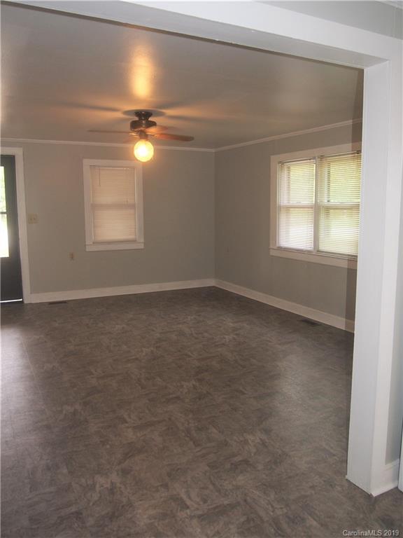 2603 High Ridge Church Road Marshville, NC 28103 - Photo 10 of 16 en empty room with windows and closet