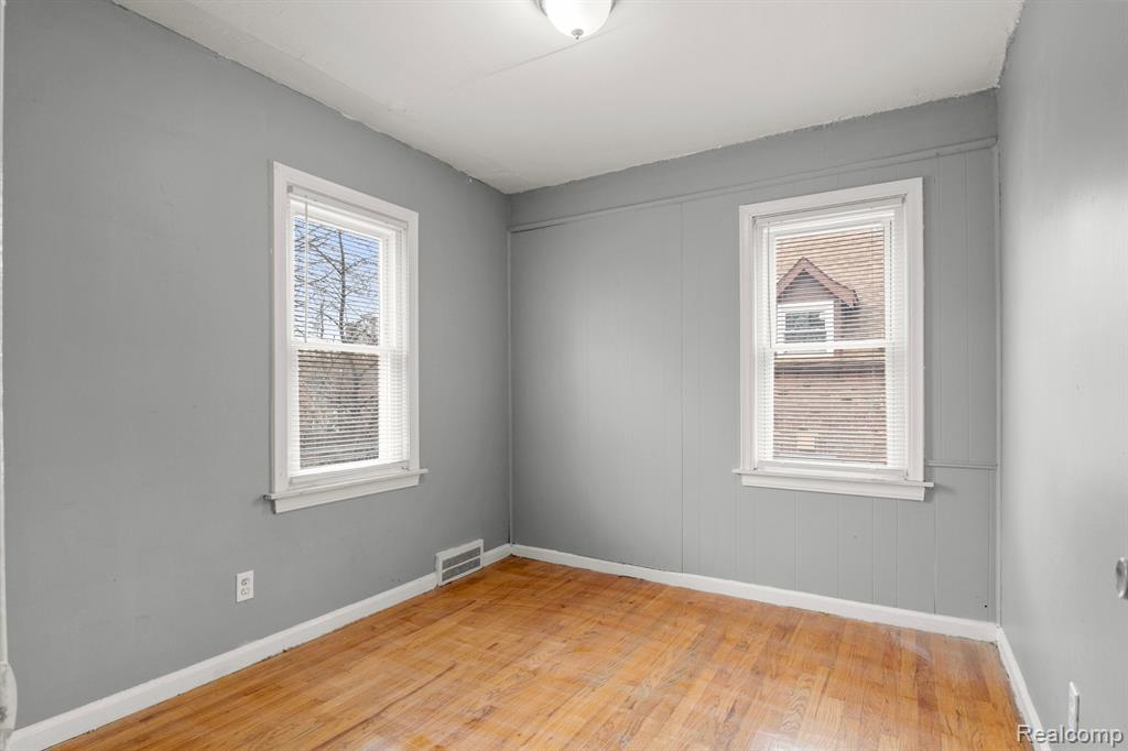 17151 Stout Street Detroit, MI 48219 - Photo 13 of 21