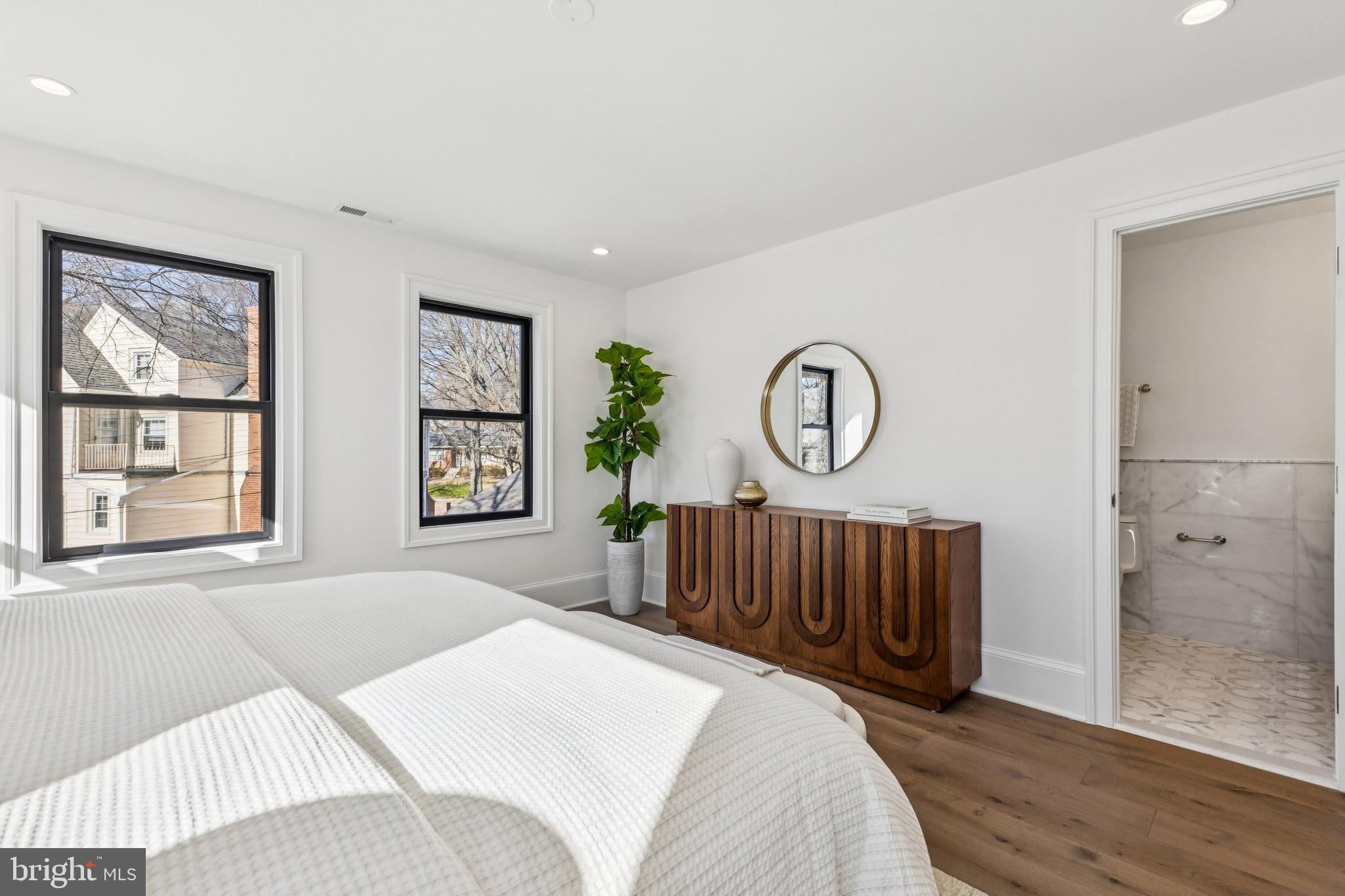 5346 Nebraska Avenue Northwest Washington, DC 20015 - Photo 13 of 39