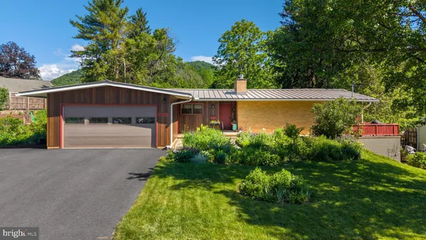 $439,900 | 705 East Curtin Street, Bellefonte, PA 16823