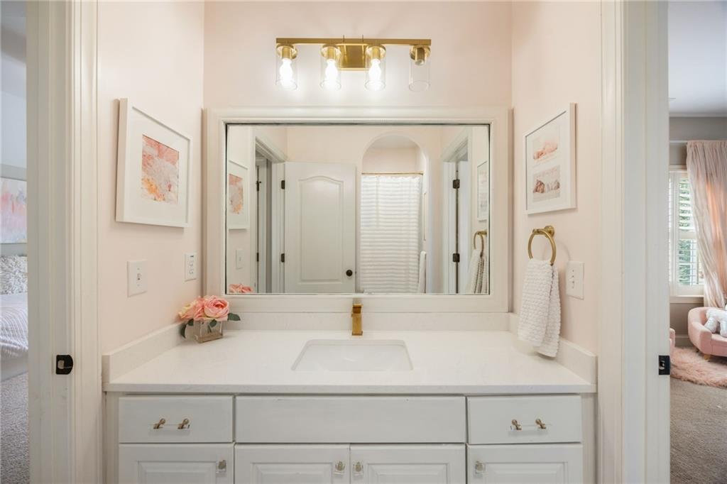 320 Valley Brook Way Atlanta, GA 30342 - Photo 23 of 38