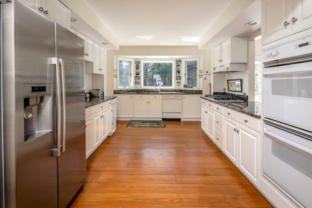 20 Vine Street Marion, MA 02738 - Photo 11 of 40 Gallery Image 11
