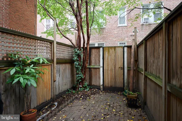 $3,500 | 1702 Q Street Northwest, Unit 2, Washington, DC 20009