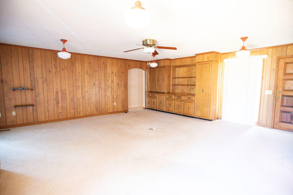 110 Silverhill Road Walterboro, SC 29488 - Photo 12 of 27 Built ins