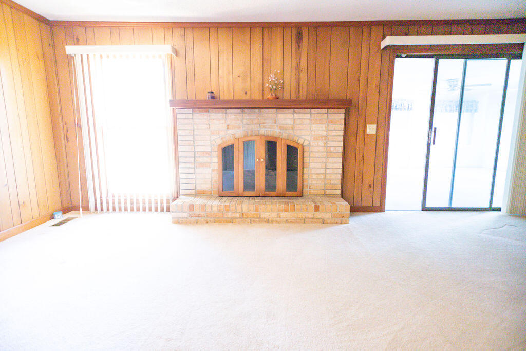 110 Silverhill Road Walterboro, SC 29488 - Photo 13 of 27 Fire place