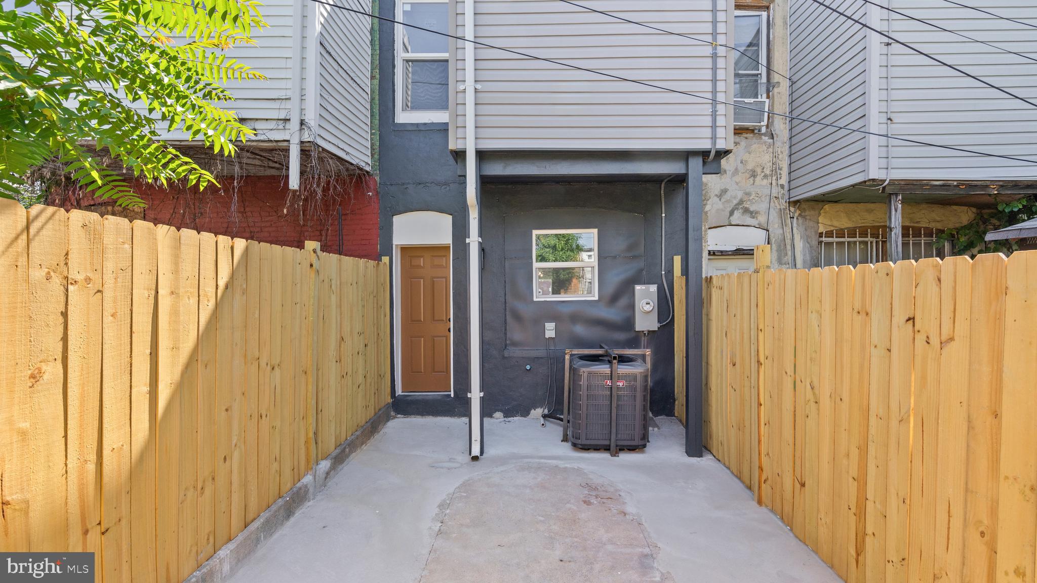 1720 Rutland Avenue Baltimore, MD 21213 - Photo 34 of 37
