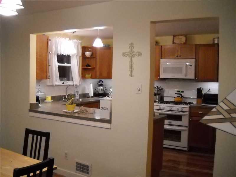 72 Herbst Road Coraopolis, PA 15108 - Photo 8 of 24 Kitchen.