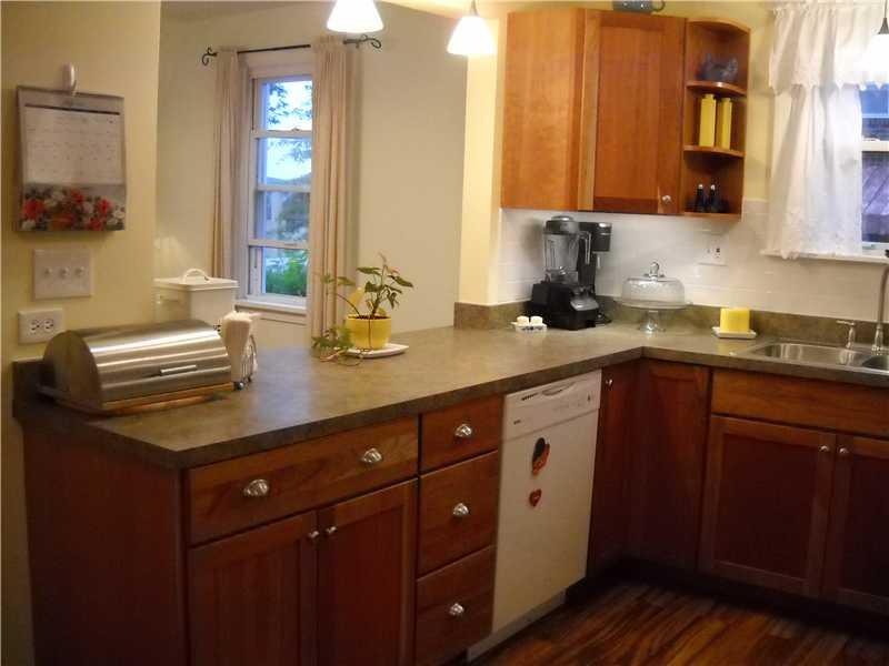 72 Herbst Road Coraopolis, PA 15108 - Photo 9 of 24 Kitchen.