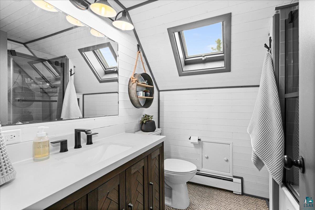 5923 North Shore Drive Duluth, MN 55804 - Photo 14 of 38